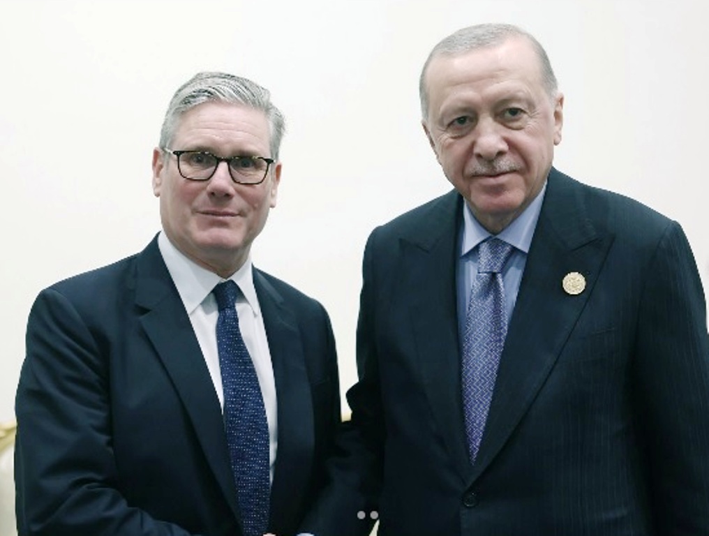 Βρετανία και Τουρκία υπέγραψαν συμφωνία για την αγορά από την Άγκυρα μαχητικών αεροσκαφών Eurofighter