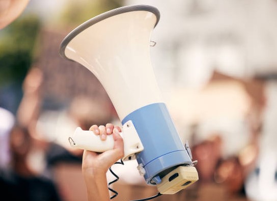 Σε απεργιακό κλοιό η χώρα