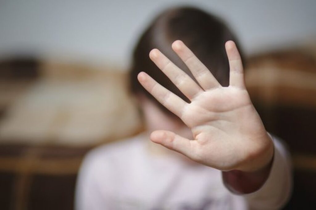 Φρίκη στα Ιωάννινα: 10χρονη καταγγέλει εκπαιδευτικό για σεξουαλική παρενόχληση