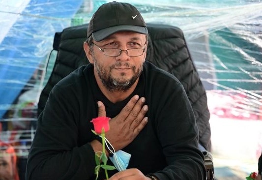 Πατέρα τους νίκησες!