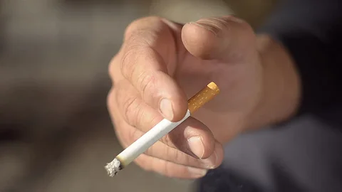 Σοκ για τους καπνιστές: Eκτοξεύονται οι τιμές στα καπνικά προϊόντα