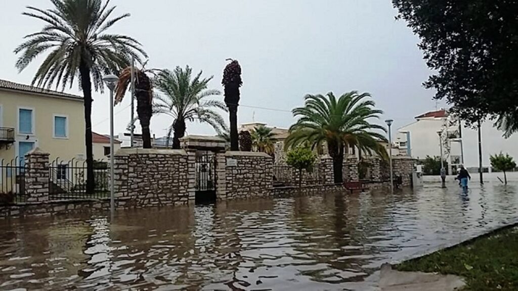 Μεσολόγγι: Υπάλληλος ξυλοκοπήθηκε άγρια ενώ επιχειρούσε στις πλημμύρες