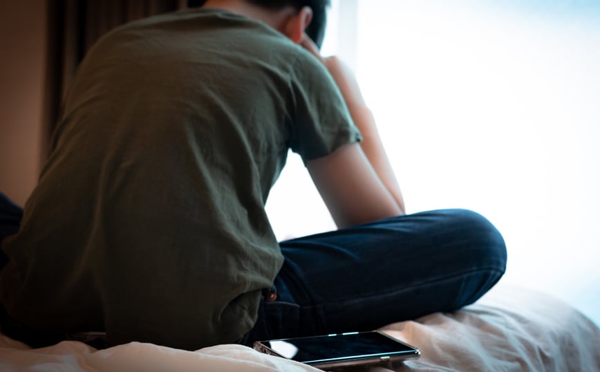 Γονείς εγκατέλειψαν τον ανήλικο γιο τους με αυτισμό σε κέντρο φροντίδας στην Πάτρα – Αναζητούνται από την Αστυνομία