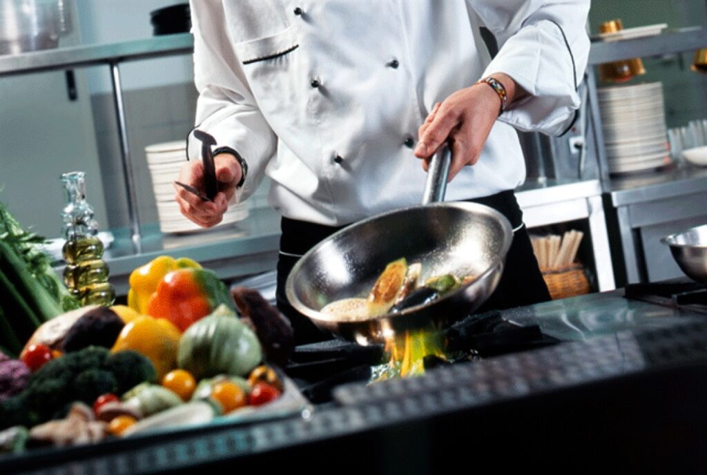 Στη φυλακή οδηγήθηκε γνωστός σεφ μετά καταδίκη για φορολογικά αδικήματα