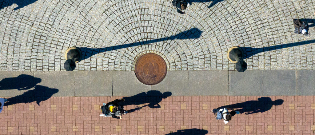 Ευρωβουλευτής αποκαλύπτει: “Σε λίγο καιρό δεν θα μπορείς να πας όπου θες”