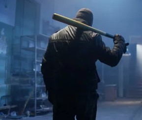 Έδειραν ολόκληρη οικογένεια με ρόπαλα μέσα στο σπίτι τους