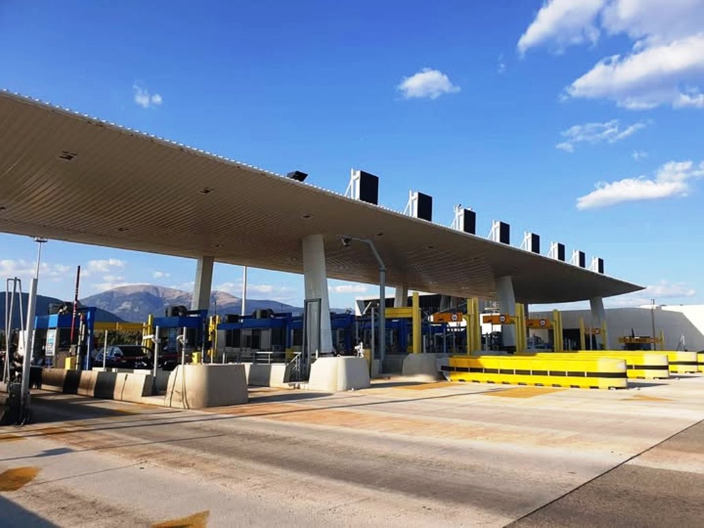 ΑΑΔΕ: Καταργείται η «υποχρέωση εκτύπωσης» απόδειξης στα διόδια