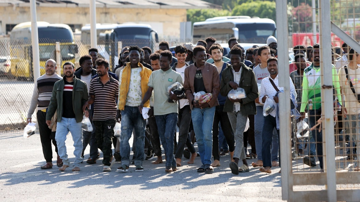 Τέρμα η κοροϊδία: Πάνω από τους μισούς «ανήλικους» παράνομους μετανάστες είναι ενήλικες