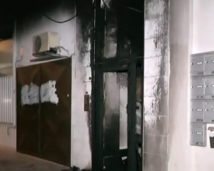 Θεσσαλονίκη: Έκρηξη από γκαζάκια σε είσοδο πολυκατοικίας στην Καλαμαριά