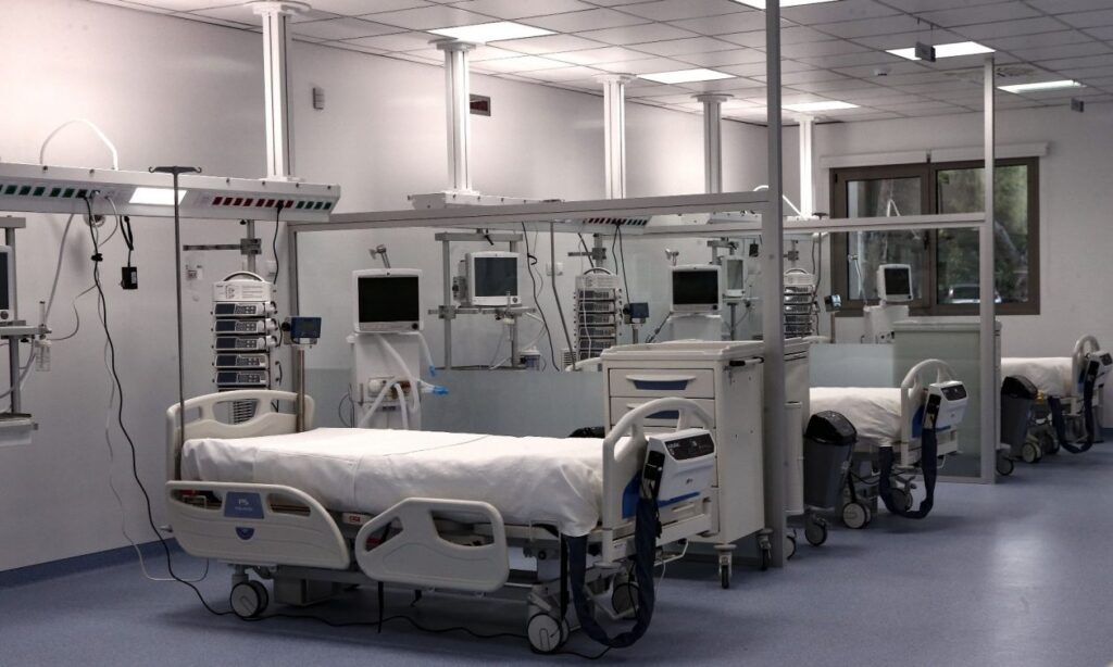 Γλυφάδα: Ξεψύχησε η 70χρονη που είχε δεχθεί άγρια επίθεση με πέτρα από 38χρονο