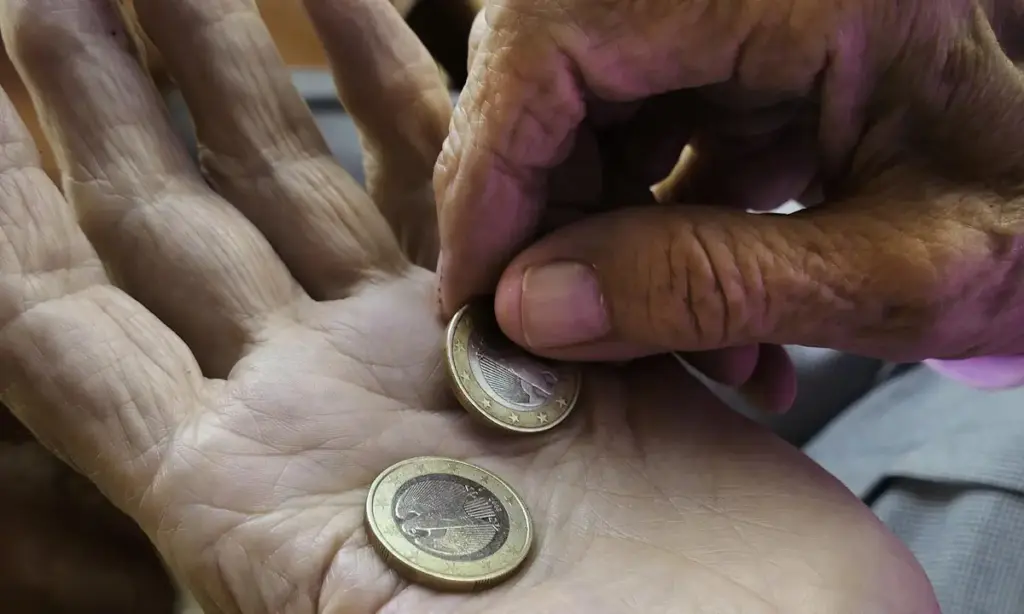 Ενιαίο Δίκτυο Συνταξιούχων: «Κοροϊδία της κυβέρνησης» το επίδομα των 250 ευρώ