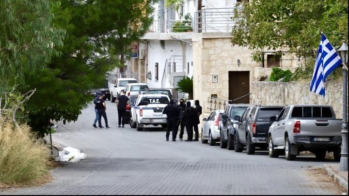 Συνεχίζονται οι έρευνες για το μακελειό στα Βορίζια – Ψάχνουν τα όπλα του φονικού