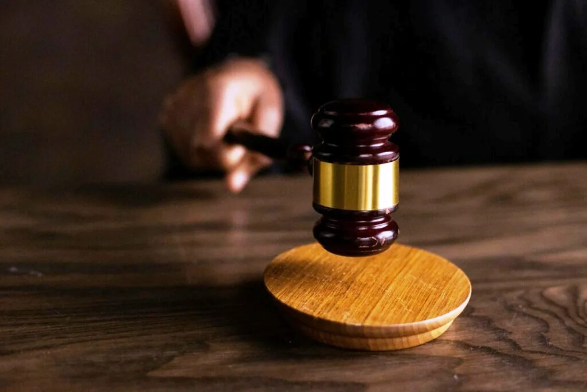 Καταδίκη μητέρας στη Θεσσαλονίκη για κακοποίηση βρέφους
