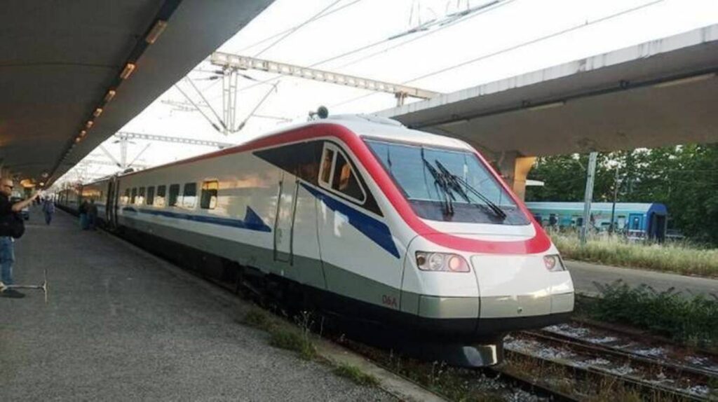 Παρ’ ολίγον νέα Τέμπη:Tρένο προς Λάρισα μπήκε σε λάθος γραμμή για 7 λεπτά