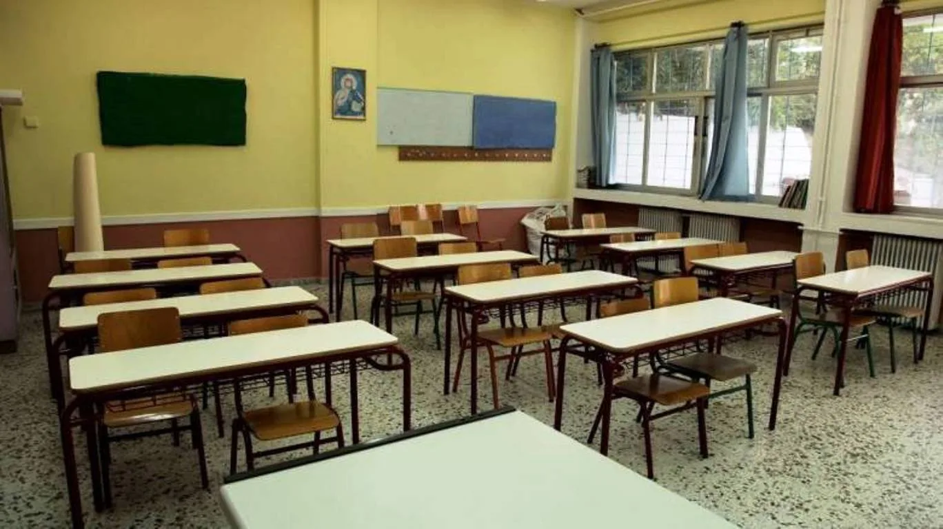 Το δημογραφικό αδειάζει τις τάξεις στην Κεντρική Μακεδονία: «Σβήνουν» 144 σχολεία από τον χάρτη