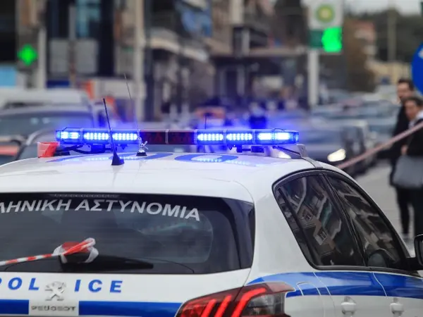 Εξαρθρώθηκε «σκληρή» συμμορία για ληστείες και εκβιασμούς – Παγίδευαν τα θύματά τους σε διαμέρισμα με «δόλωμα» γυναίκα