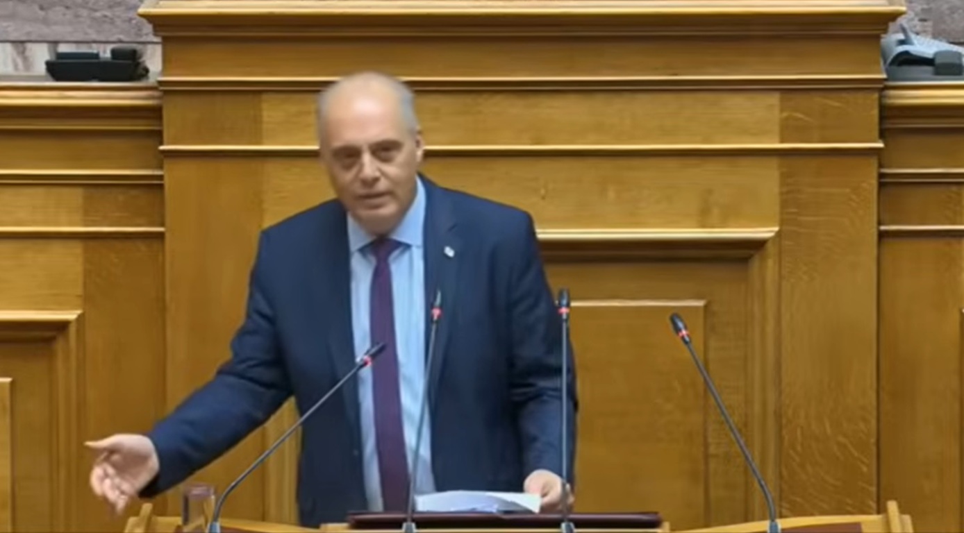 Κυριάκος Βελόπουλος: «Είναι ανεπίτρεπτο πρωθυπουργός να μην ξεχωρίζει την έννοια του κράτους από το έθνος. Ο πρωθυπουργός είναι πάλι διχαστικός και όχι ενωτικός»