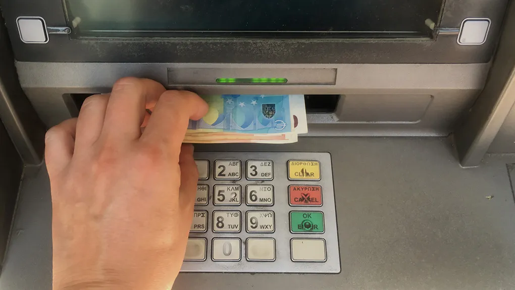 Τι ώρα πληρώνεται σήμερα το επίδομα θέρμανσης στα ΑΤΜ