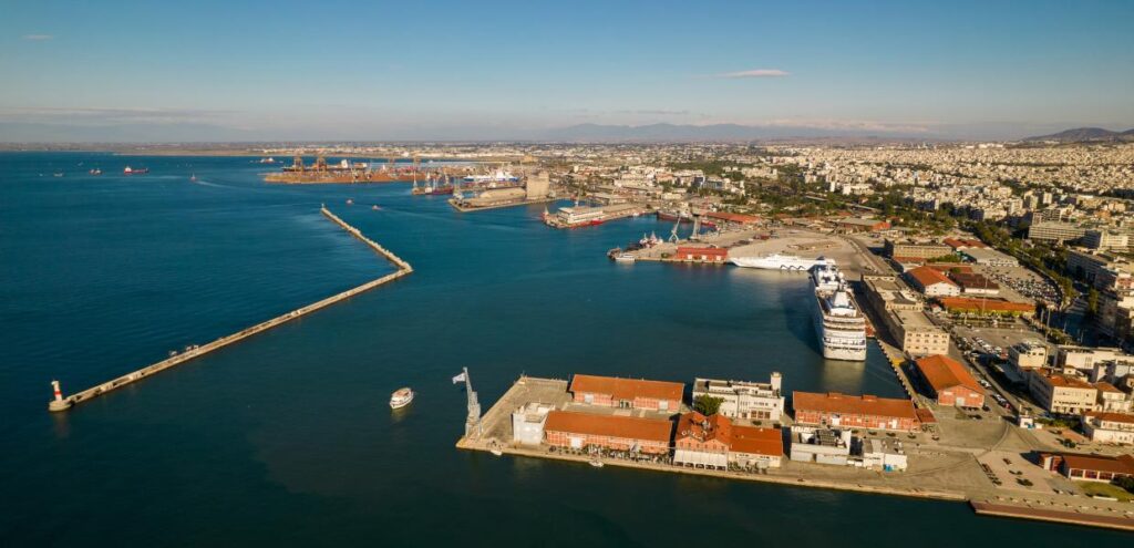 Συναγερμός στο λιμάνι Θεσσαλονίκης