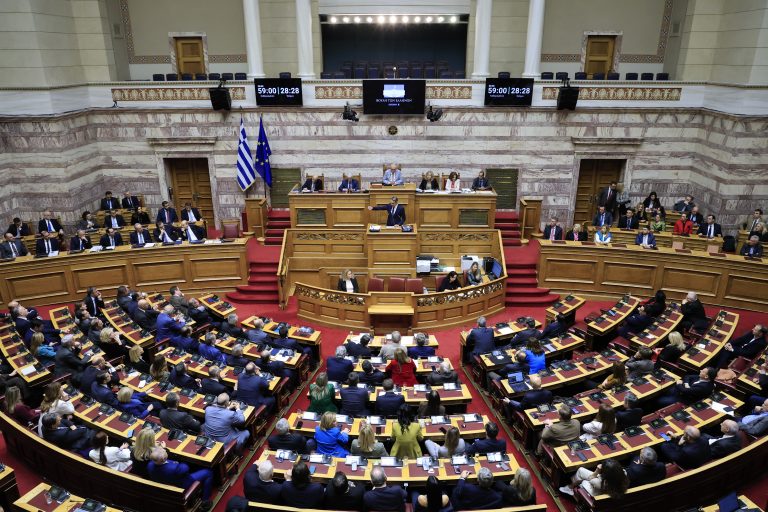 Προϋπολογισμός 2026: Υπερψηφίστηκε με 159 «ναι» και 136 «όχι»