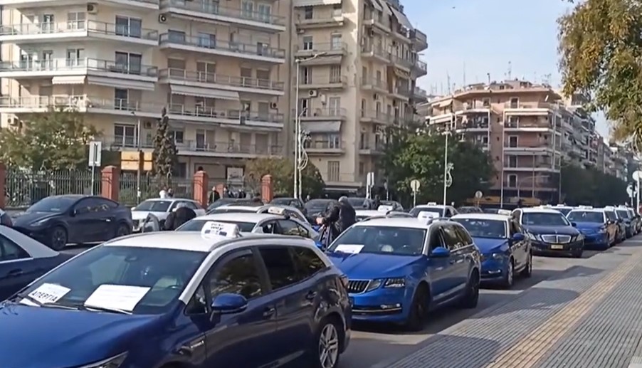 Χωρίς ταξί και σήμερα η χώρα  – Δίπλα στους αγρότες με μηχανοκίνητη πορεία προς τα μπλόκα