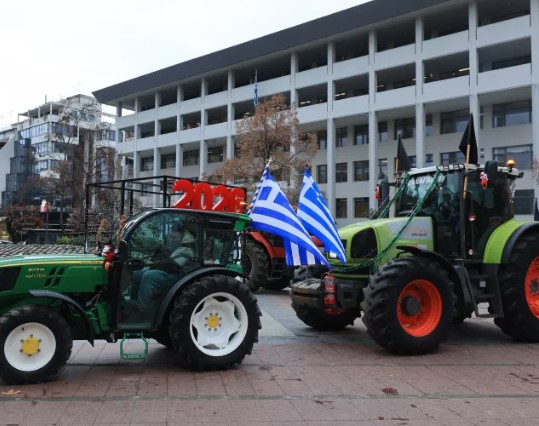 Αποφασισμένοι να σκληρύνουν την στάση τους οι αγρότες