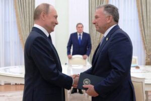 «Ουσιαστική πρόοδο» μετά τις επισκέψεις σε Ρωσία και σε Ουκρανία είδε σύμφωνα με δηλώσεις του ο Αμερικανός απεσταλμένος Γουίτκοφ