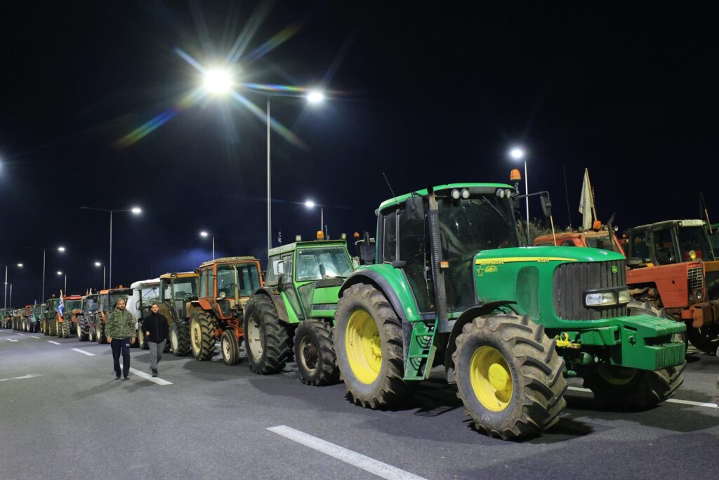 Ανοίγει από το βράδυ έως και την Παρασκευή και η διέλευση των φορτηγών στους Κήπους και από αύριο το πρωί στον κόμβο του Ορμενίου