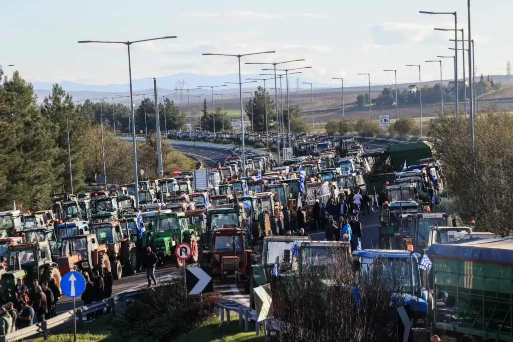 Οι αγρότες μπλοκάρουν την Παρασκευή το λιμάνι Θεσσαλονίκης με ενίσχυση από όλη τη Βόρεια Ελλάδα – Πώς θα κινηθούν τα μπλόκα