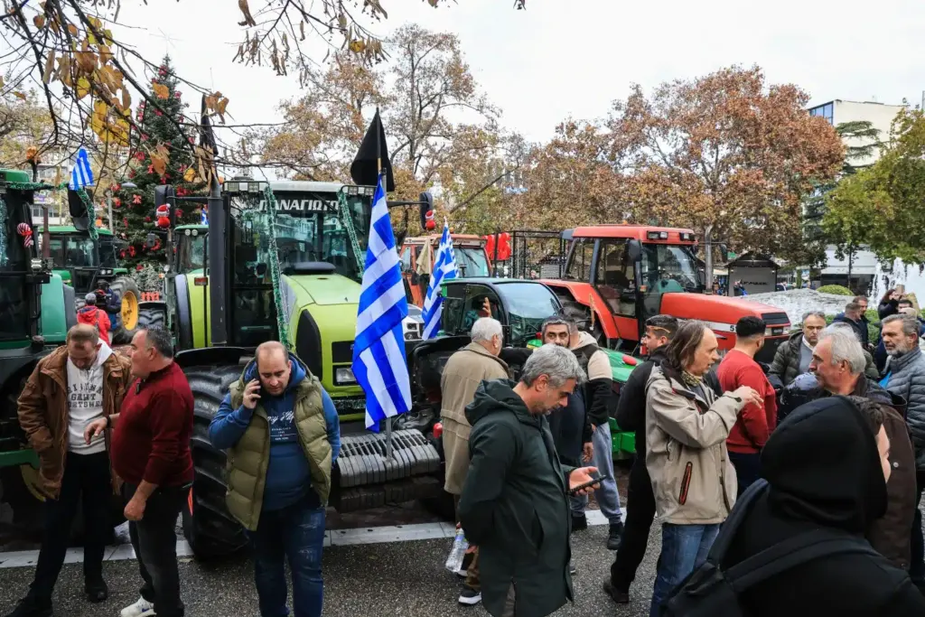 «Στα κάγκελα» οι αγρότες στα Γιάννενα: Θα αποκλείσουν το Μνημείο στο Καλπάκι την Πέμπτη 11/12 – Εντείνονται οι κινητοποιήσεις στην Ηπειρο