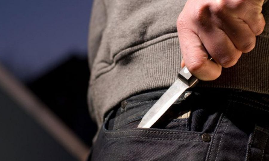 Κρήτη: Πανικός σε σούπερ μάρκετ, αλλοδαπός κυνηγούσε με μαχαίρι πελάτες φωνάζοντας «Αλλάχ Ακμπάρ»