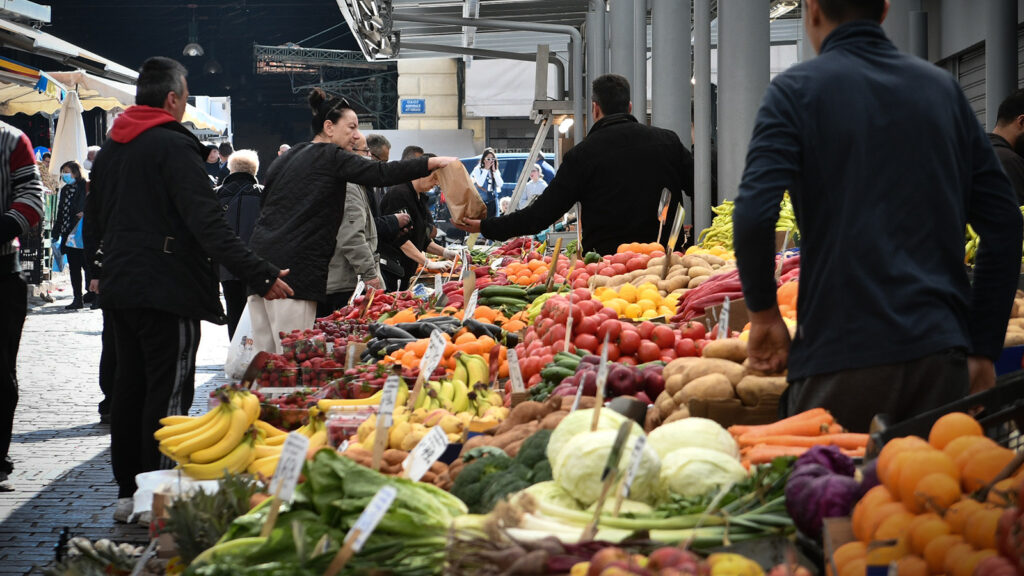 Πανελλαδική απεργία επ’ αόριστον στις λαϊκές αγορές από τις 7 Ιανουαρίου