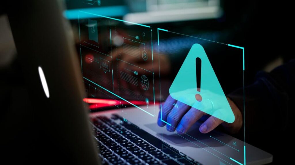 «Καμπανάκι» εν όψει γιορτών για μαζικές απάτες με επιστροφές φόρου, πακέτα τροφίμων, sms courier: Τι να προσέχετε