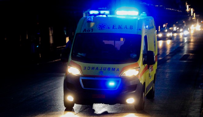 Μηχανή παρέσυρε πεζό στη Ραφήνα – Τραυματίες και οι δύο