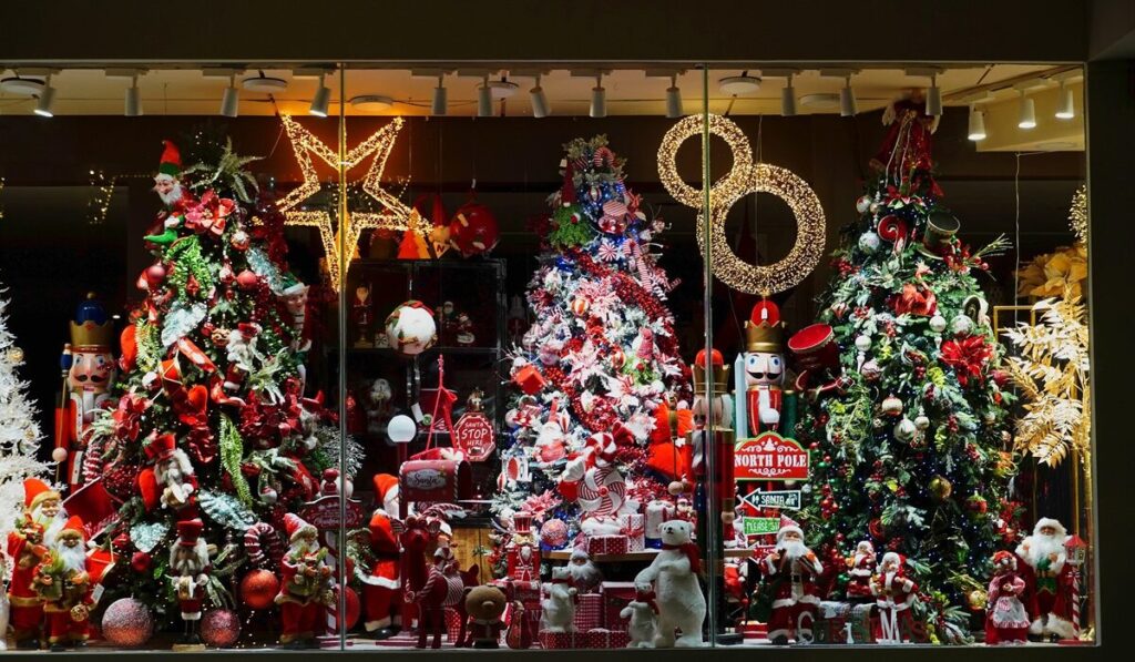 Εορταστικό ωράριο στα καταστήματα