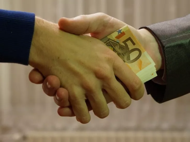 Στο «μικροσκόπιο» 1.469 καταγγελίες για διεφθαρμένους εφοριακούς και τελωνειακούς