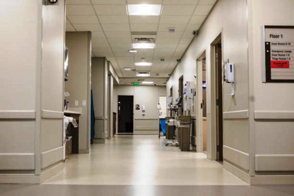 Σοκ 8χρονος υπέστη ηλεκτροπληξία από φορτιστή κινητού στο κρεβάτι του