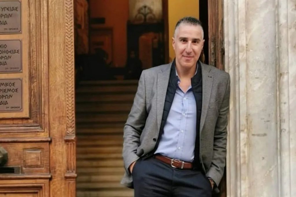 Έφυγε ξαφνικά από τη ζωή ο δικηγόρος και πρώην πρόεδρος του ΕΣΚΑΝΑ Κίμων Γκιουλιστάνης