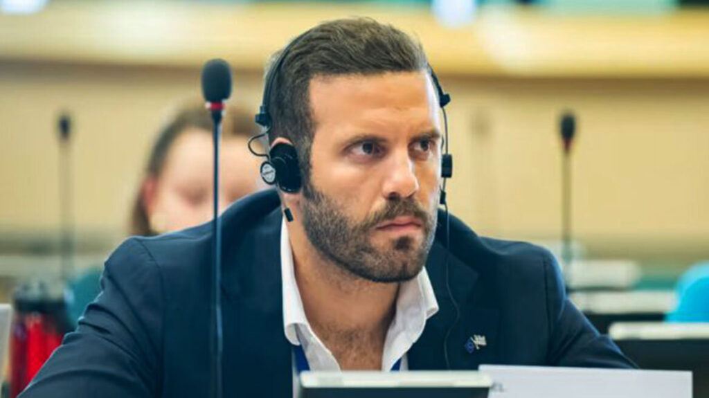 Αμετανόητος ο Νίκος Παππάς: Τι ισχυρίζεται για την επίθεση στον δημοσιογράφο