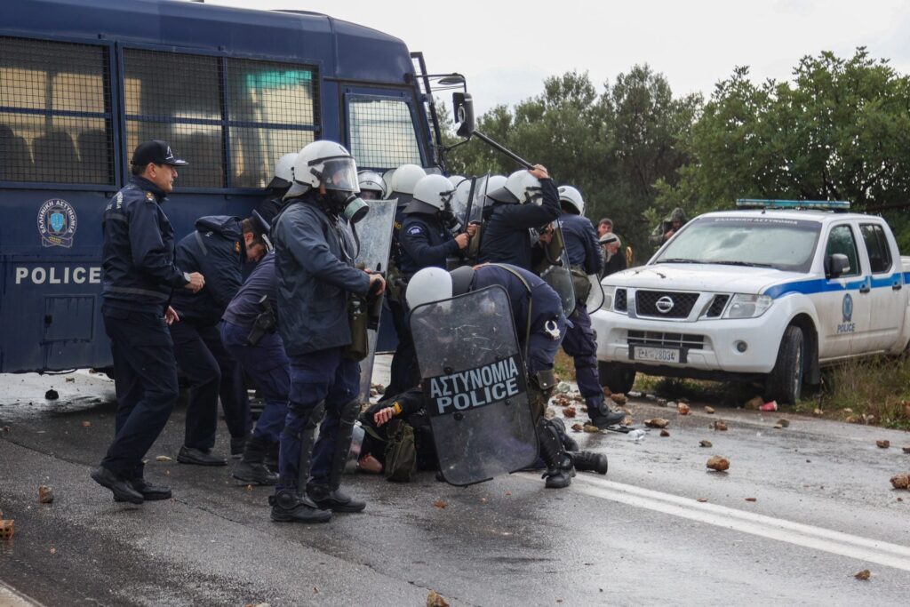 “Αποτυχημένες πολιτικές και ωμή βία της κυβέρνησης προς τους αγρότες”