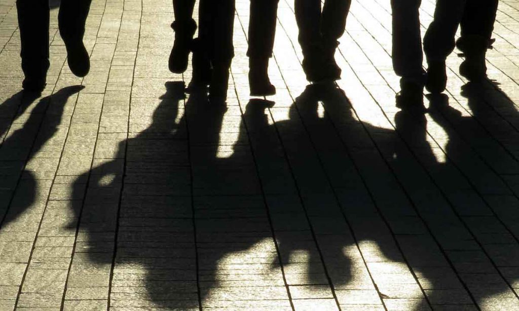 Συμμορία ανηλίκων διέπραττε κλοπές και ληστείες με θύματα κυρίως γυναίκες υπαλλήλους αρτοποιείων και περιπτέρων