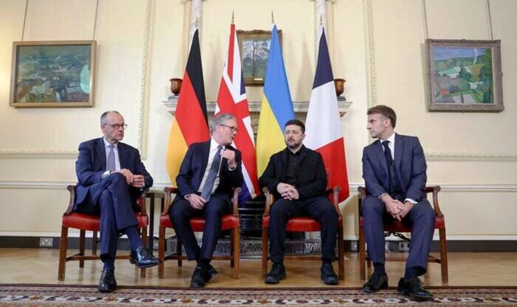 Τηλεδιάσκεψη με τον Ντόναλντ Τραμπ για το Ουκρανικό είχαν οι Μακρόν, Μερτς και Στάρμερ