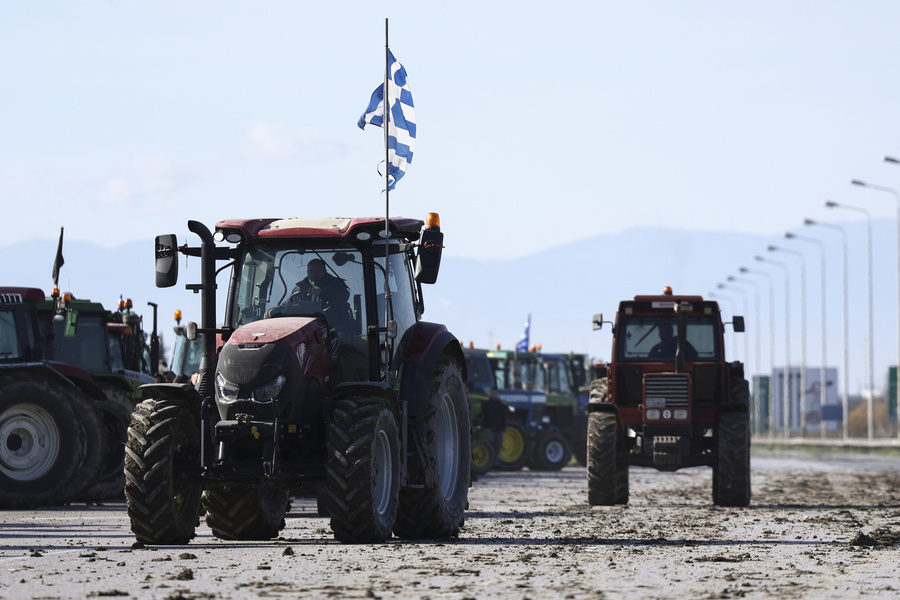 Αγρότες: Ποια μπλόκα είναι ανοιχτά σήμερα – Πού είναι κλειστά