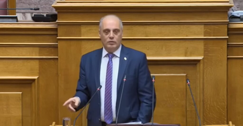 Κυριάκος Βελόπουλος: «Ο πρωθυπουργός δεν σέβεται καθόλου το κοινοβούλιο. Δεν μας σέβεται, δεν τον σεβόμαστε. Τον θεωρούμε οσφυοκάμπτη του Νταβός και δούλο της παγκόσμιας ελίτ»