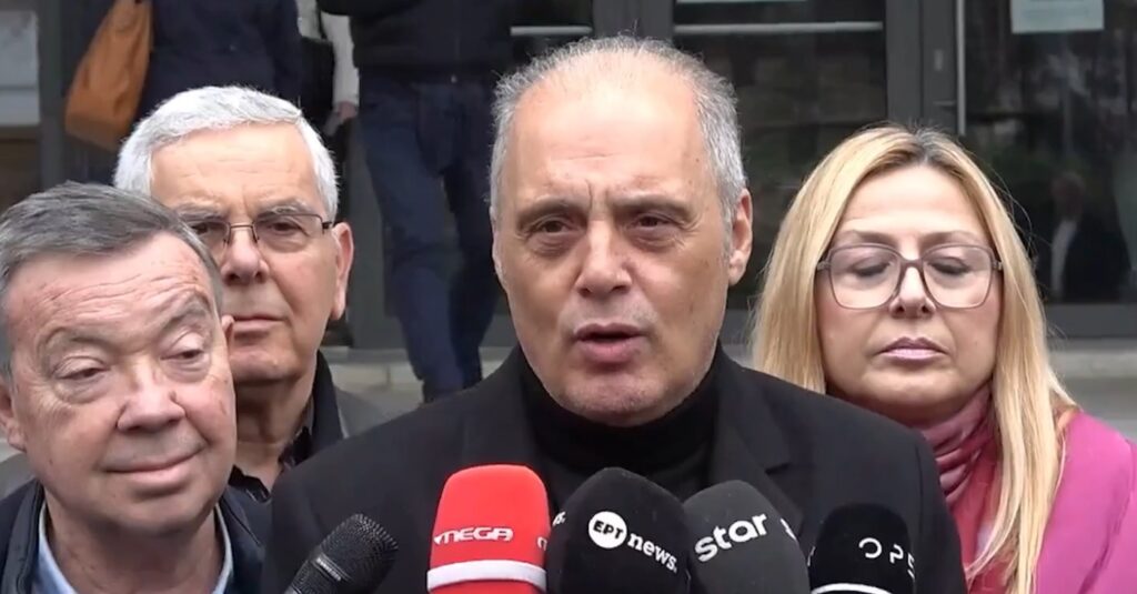 Αποκάλυψη ΣΟΚ στο δικαστήριο στη Λάρισα! Ομολογήθηκε διαγραφή βίντεο από τη βραδιά του μοιραίου δυστυχήματος στα Τέμπη – Κ. Βελόπουλος: «Να συλληφθούν και να φυλακιστούν»