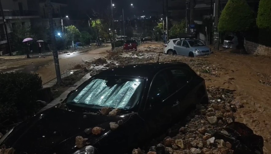 Ανοχύρωτη χώρα η Ελλάδα: Δύο νεκροί, δρόμοι – χείμαρροι και μεγάλες καταστροφές