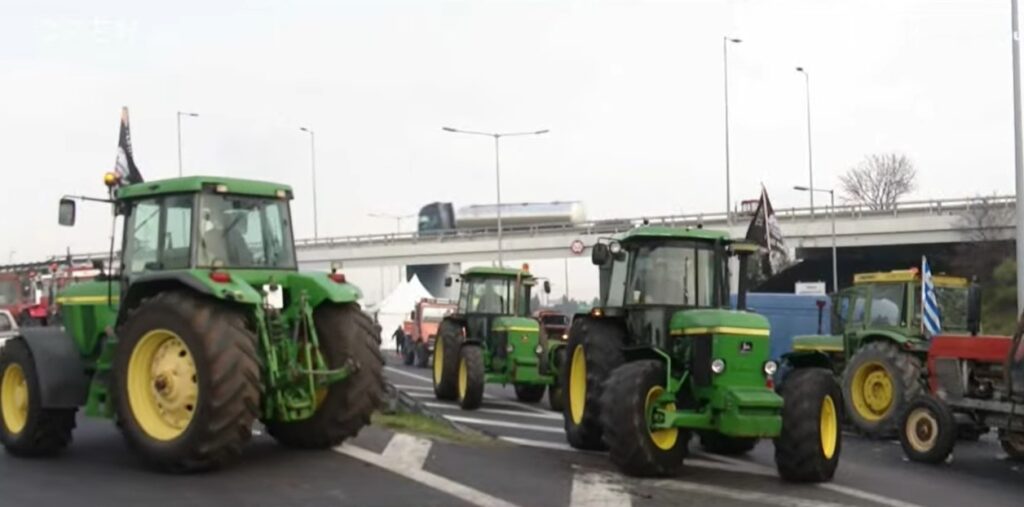Αποχώρησαν οι αγρότες από το μπλόκο των Μαλγάρων 