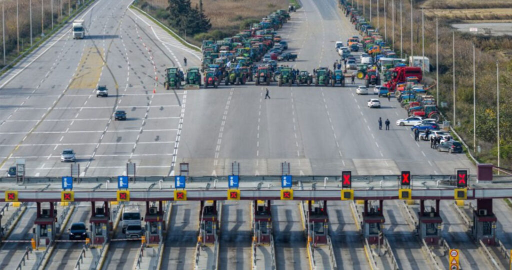 Κλιμακώνουν τις κινητοποιήσεις τους οι άνθρωποι του πρωτογενούς τομέα : Κλείνουν για 48 ώρες Μάλγαρα και την Εγνατία στο Λιμάνι Ηγουμενίτσας