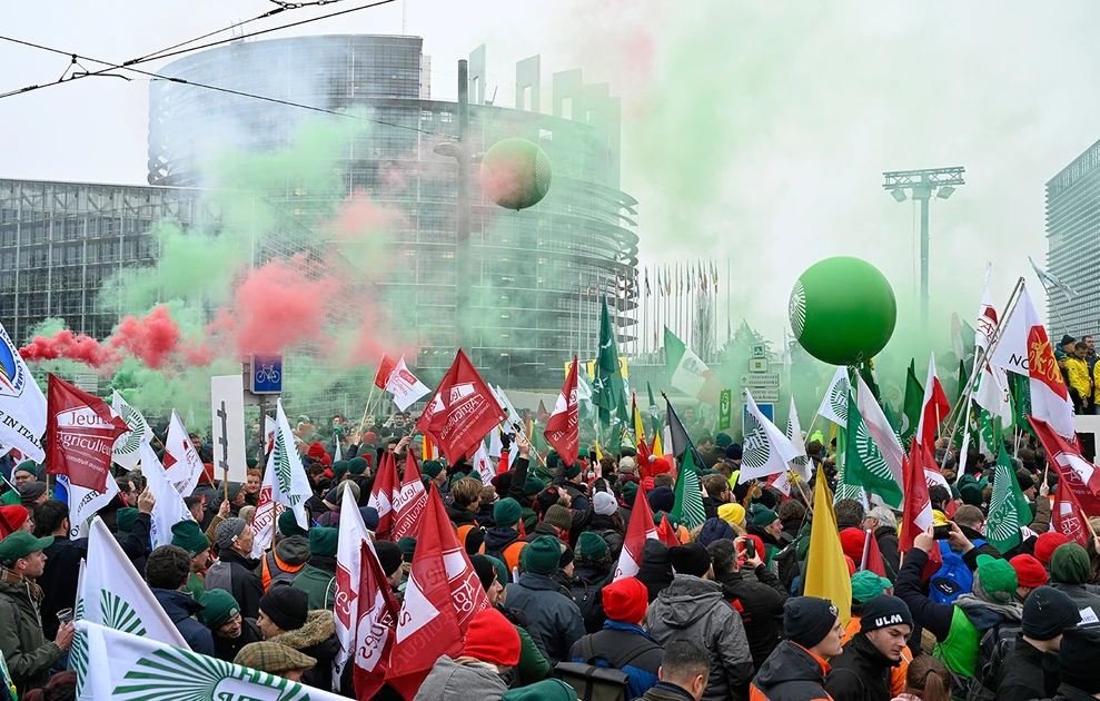 ΕΕ – Mercosur: Στο Ευρωπαϊκό Δικαστήριο η προδοτική συμφωνία