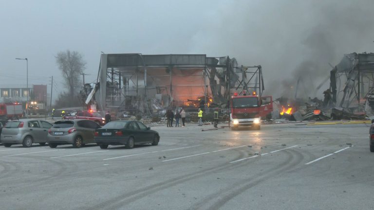 Βρέθηκε η σορός 5ης εργαζόμενης στο κατεστραμμένο εργοστάσιο μπισκότων στα Τρίκαλα